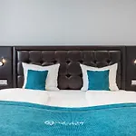 Rheincity & Boardinghouse فندق لودويغشافن ام ري