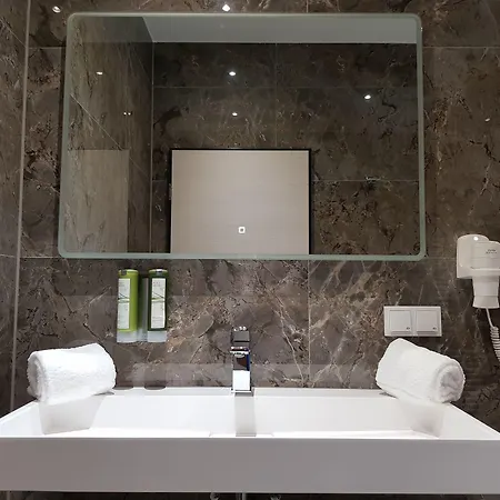 Rheincity & Boardinghouse 莱茵河畔路德维希港