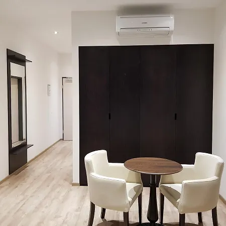 Rheincity & Boardinghouse 酒店 3*