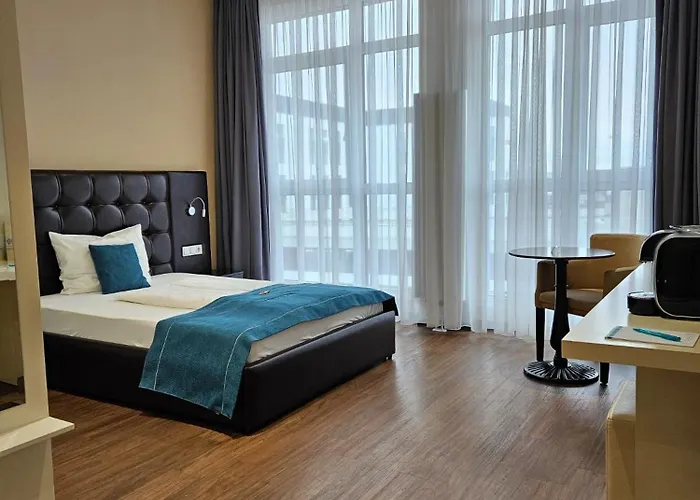 Hotel Rheincity & Boardinghouse 4*